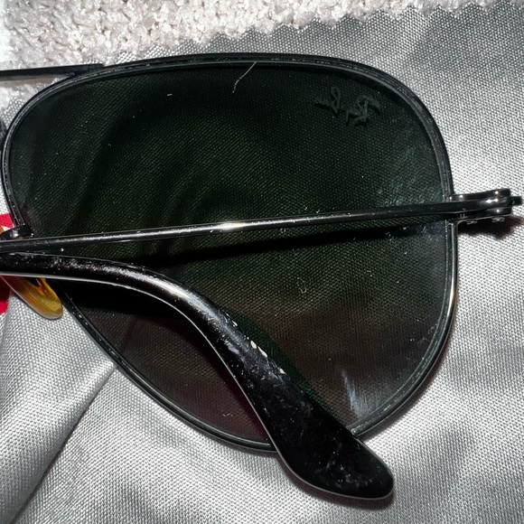 Ray-Ban Aviator Sunglasses - Picture 5 of 9